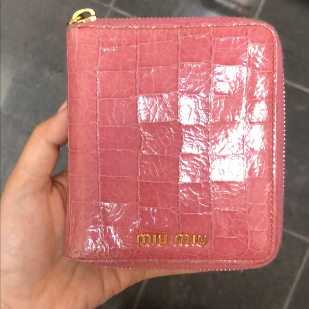 miumiu small wallet